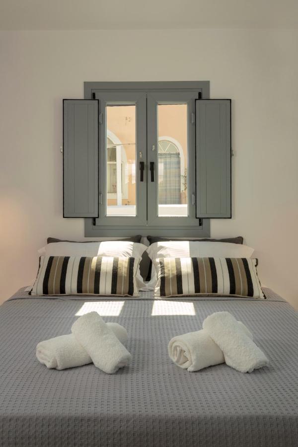 Linea Luxury Suites Fira  Exterior foto