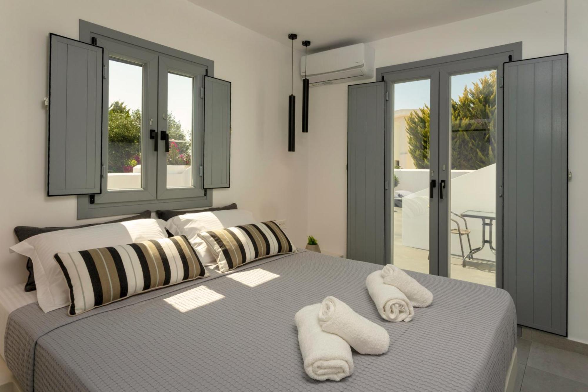 Linea Luxury Suites Fira  Exterior foto